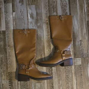 Shoe Dazzle Tan Heeled Boots